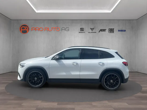 Mercedes-Benz GLA 250 4Matic AMG Line 8G-DCT