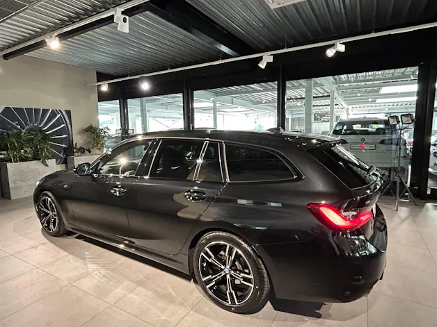 BMW 320d xDrive 48V Steptronic M Sport