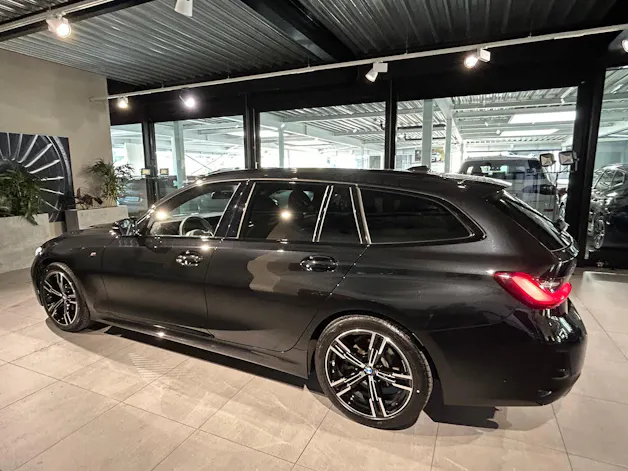 BMW 320d xDrive 48V Steptronic M Sport