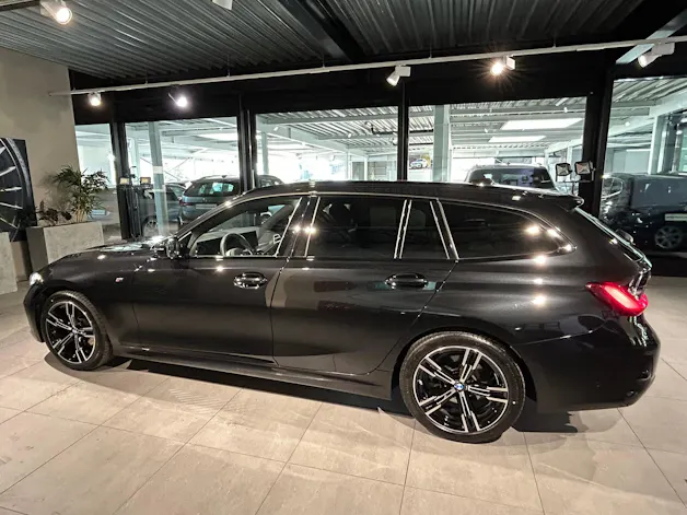 BMW 320d xDrive 48V Steptronic M Sport
