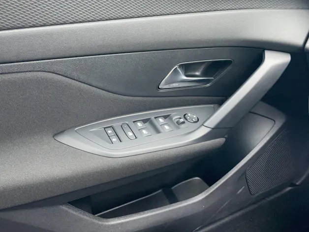 Peugeot 308 NEW 1.6 PHEV180 Active P