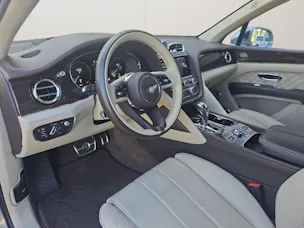 Bentley Bentayga V8 First Edition