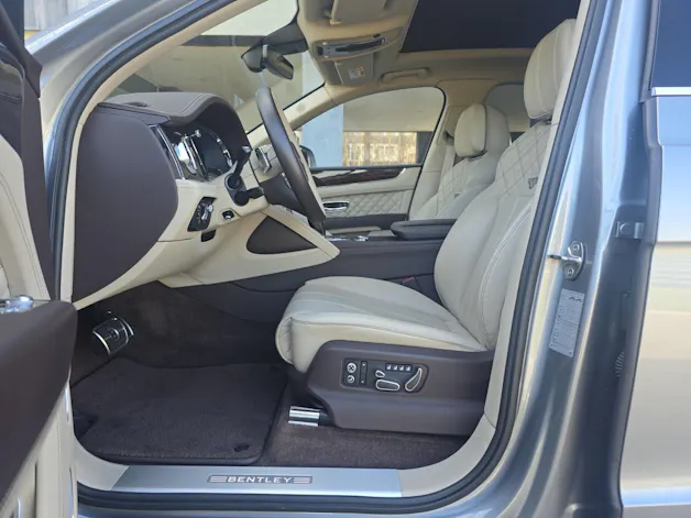 Bentley Bentayga V8 First Edition