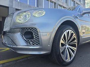 Bentley Bentayga V8 First Edition