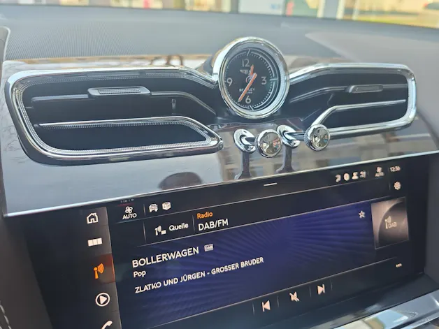 Bentley Bentayga V8 First Edition