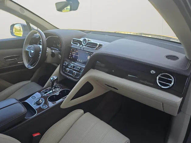 Bentley Bentayga V8 First Edition
