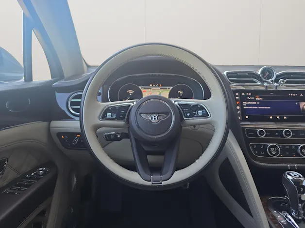 Bentley Bentayga V8 First Edition