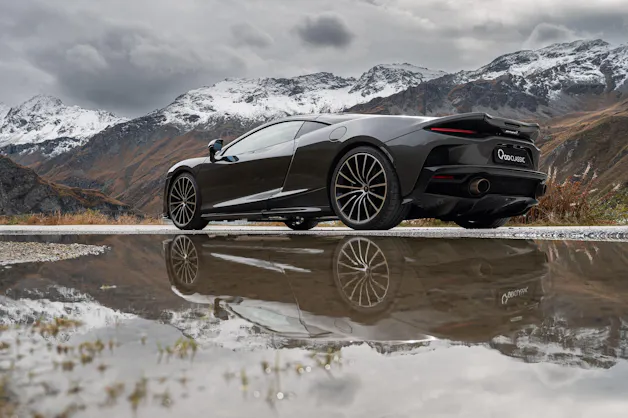 McLaren GT