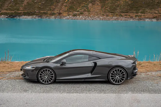 McLaren GT