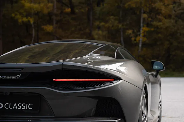 McLaren GT