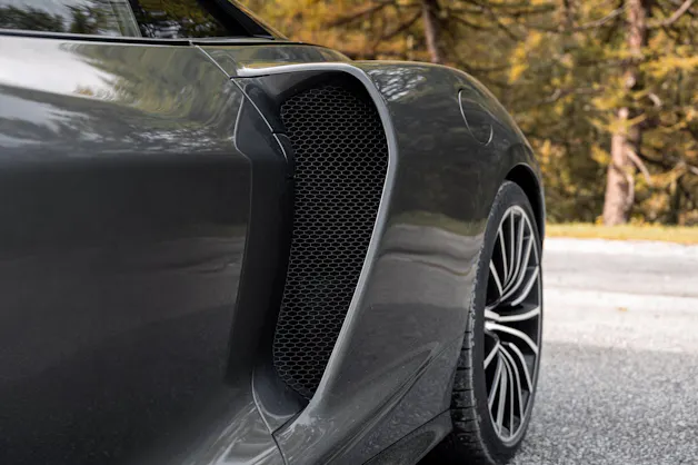 McLaren GT
