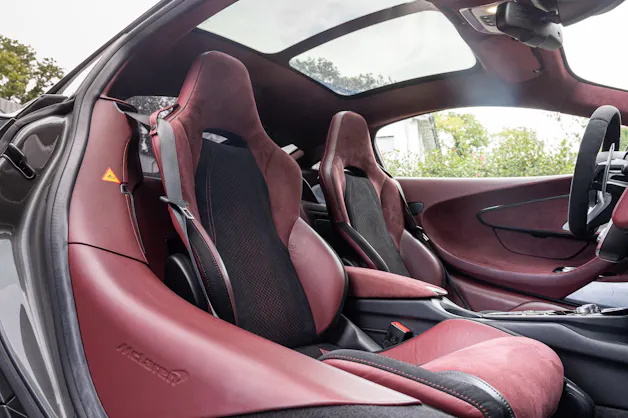 McLaren GT