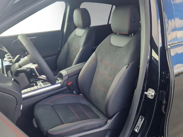 Mercedes-Benz GLA 220 4Matic 8G-DCT