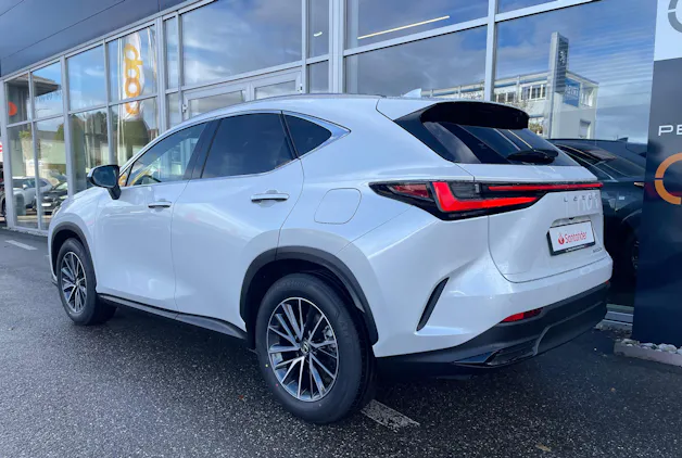Lexus NX 450h+ E-FOUR Comfort