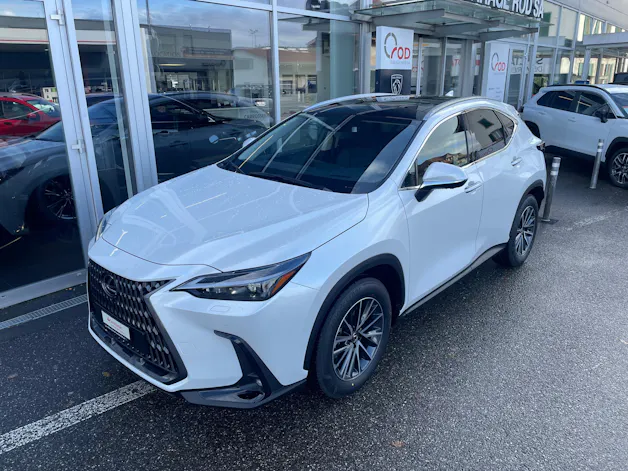 Lexus NX 450h+ E-FOUR Comfort