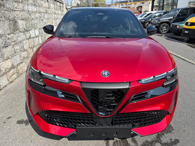 Alfa Romeo Junior 1.2 48V Hybrid Q4 Sport Sky