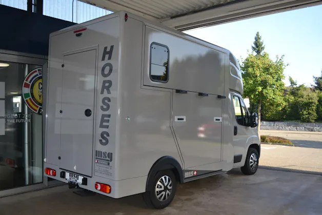 Peugeot Pferdetransport MSG Superlight Plus