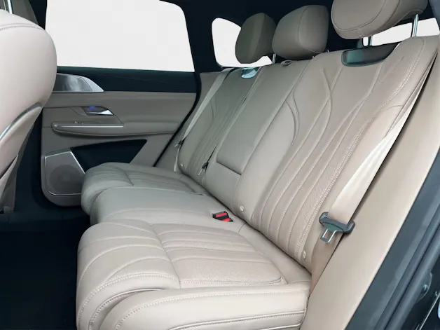 XPENG G9 93kWh Performance AWD Premium-Paket und AHK `neues Modell mit 575 PS
