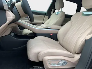 XPENG G9 93kWh Performance AWD Premium-Paket und AHK `neues Modell mit 575 PS