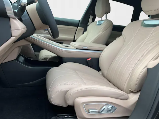 XPENG G9 93kWh Performance AWD Premium-Paket und AHK `neues Modell mit 575 PS