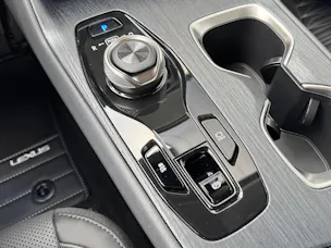 Lexus RZ 300e 71,4 KW Comfort