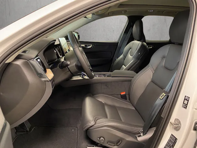 VOLVO XC60 T8 eAWD PluginHybrid Ultra Dark Geartronic