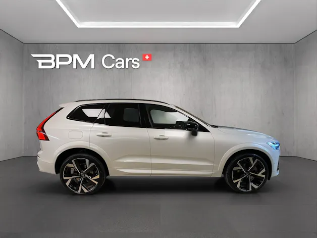 VOLVO XC60 T8 eAWD PluginHybrid Ultra Dark Geartronic