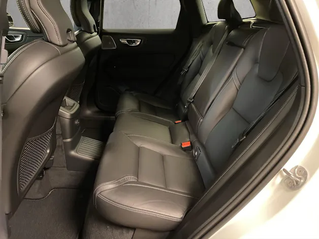 Volvo XC60 T8 eAWD PluginHybrid Ultra Dark Geartronic