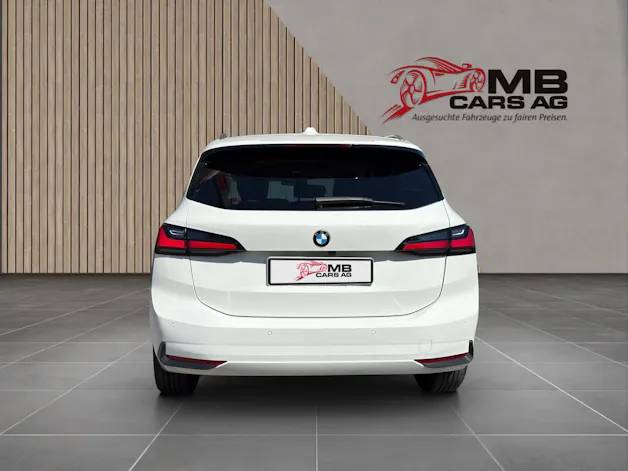 BMW 223d Active Tourer xDrive Luxury line DKG
