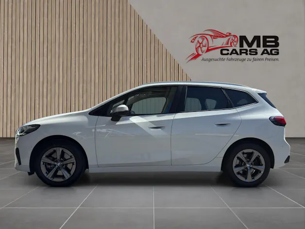 BMW 223d Active Tourer xDrive Luxury line DKG