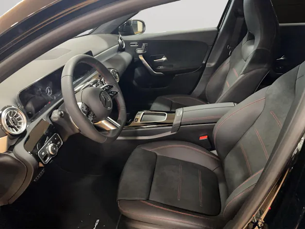 Mercedes-Benz A 220 4Matic 8G-DCT