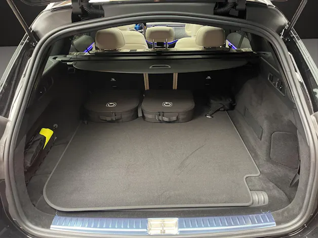 Mercedes-Benz E 300 de 4MATIC T-Modell mit EQ Hybrid 9G-Tronic
