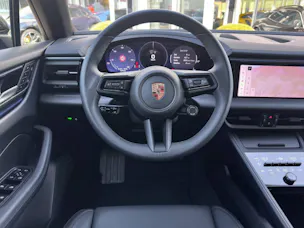 Porsche Macan 4