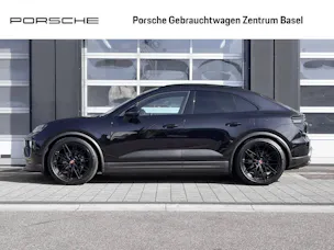 Porsche Macan 4