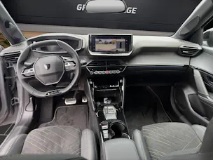 Peugeot 208 NEW 1.2 MHEV 145 GT