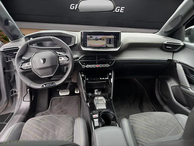 Peugeot 208 NEW 1.2 MHEV 145 GT