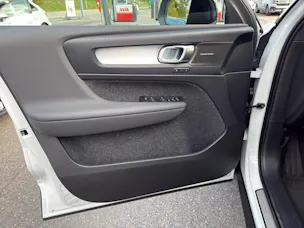 Volvo XC40 2.0 B4 MH Black Edition