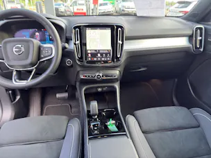 Volvo XC40 2.0 B4 MH Black Edition