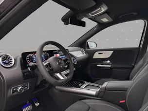Mercedes-Benz GLA 200 - AMG / DISTRONIC / 360 Grad Kamera / Soundsystem