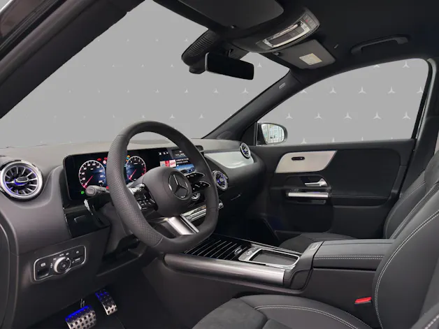 Mercedes-Benz GLA 200 - AMG / DISTRONIC / 360 Grad Kamera / Soundsystem