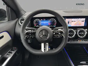 Mercedes-Benz GLA 200 - AMG / DISTRONIC / 360 Grad Kamera / Soundsystem