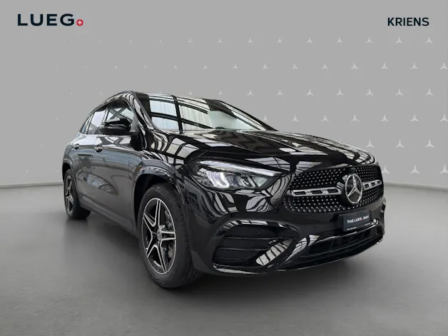 Mercedes-Benz GLA 200 - AMG / DISTRONIC / 360 Grad Kamera / Soundsystem