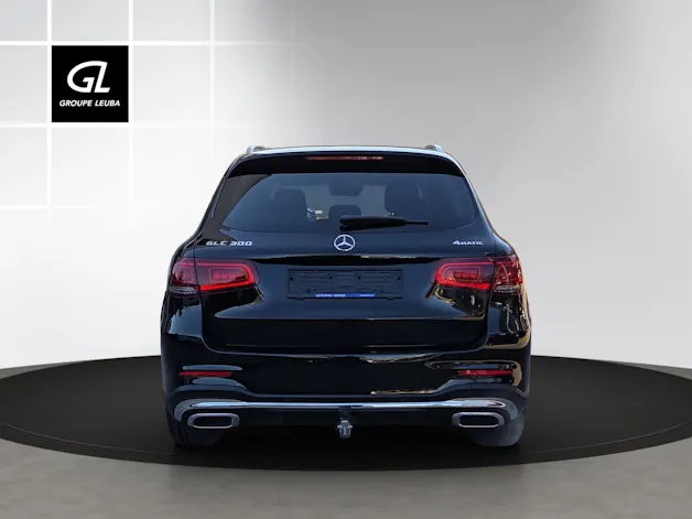 Mercedes-Benz GLC 300 4Matic AMG Line 9G-Tronic
