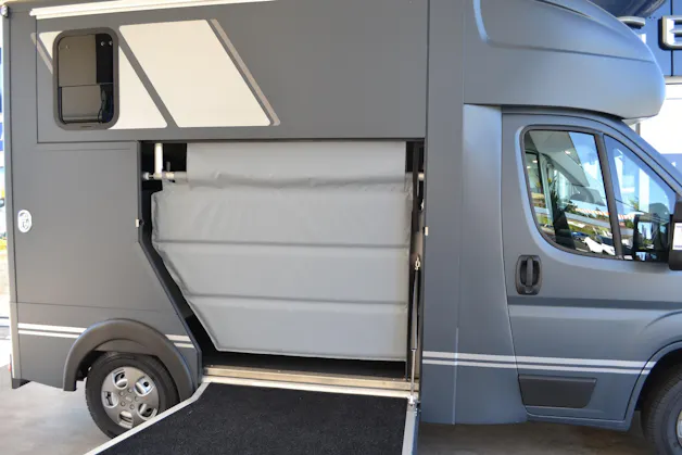 Peugeot Boxer 2.2 HDI 335 Pro L2