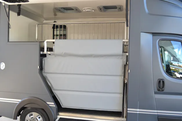 Peugeot Boxer 2.2 HDI 335 Pro L2