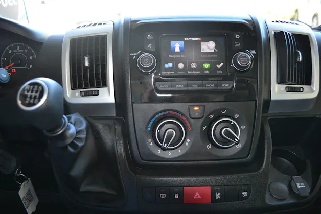 Peugeot Boxer 2.2 HDI 335 Pro L2