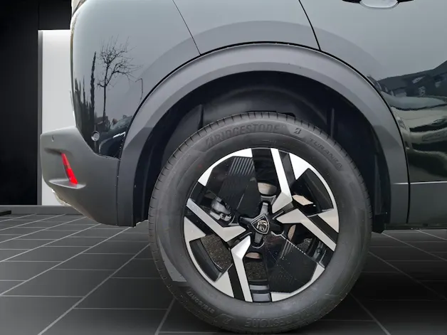 Peugeot 2008 NEW 1.2 145 MHEV GT