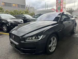 Jaguar XE 25t 2.0 Prestige AWD Automatic