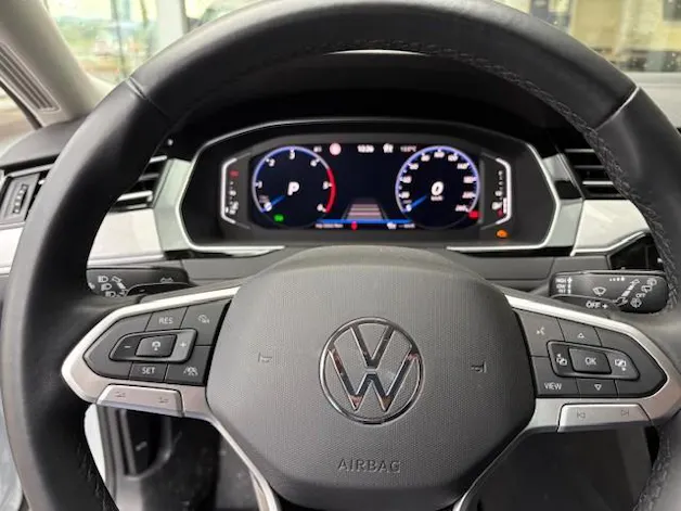 VW Passat 2.0 TDI BMT Business 4Motion DSG