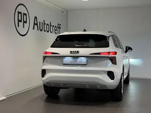 Audi Q3 SUV e-hybrid 200 kW S tronig